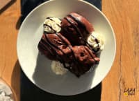 Profiterol tejszínhabbal csokiöntettel