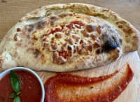 1.Calzone Margherita