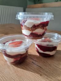 Mennyei gyümölcsös pohárkrém